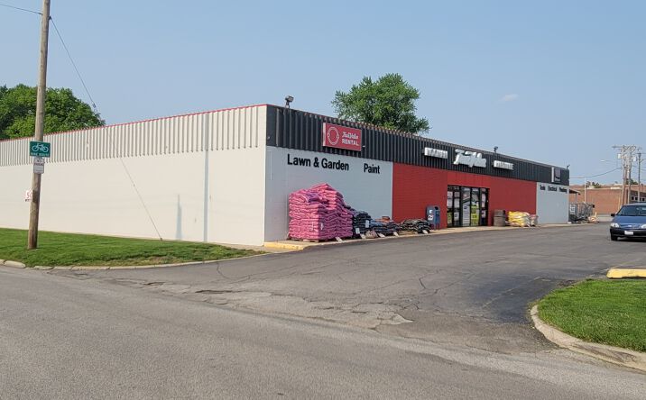 Pictures of Retail property located at 1200 N 8th St, Springfield, IL 62702 for sales - image #1