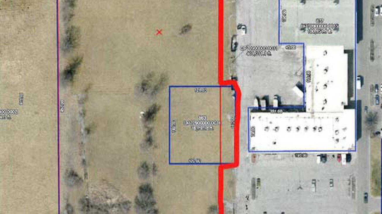 W Dennis Ave, Olathe, KS 66061