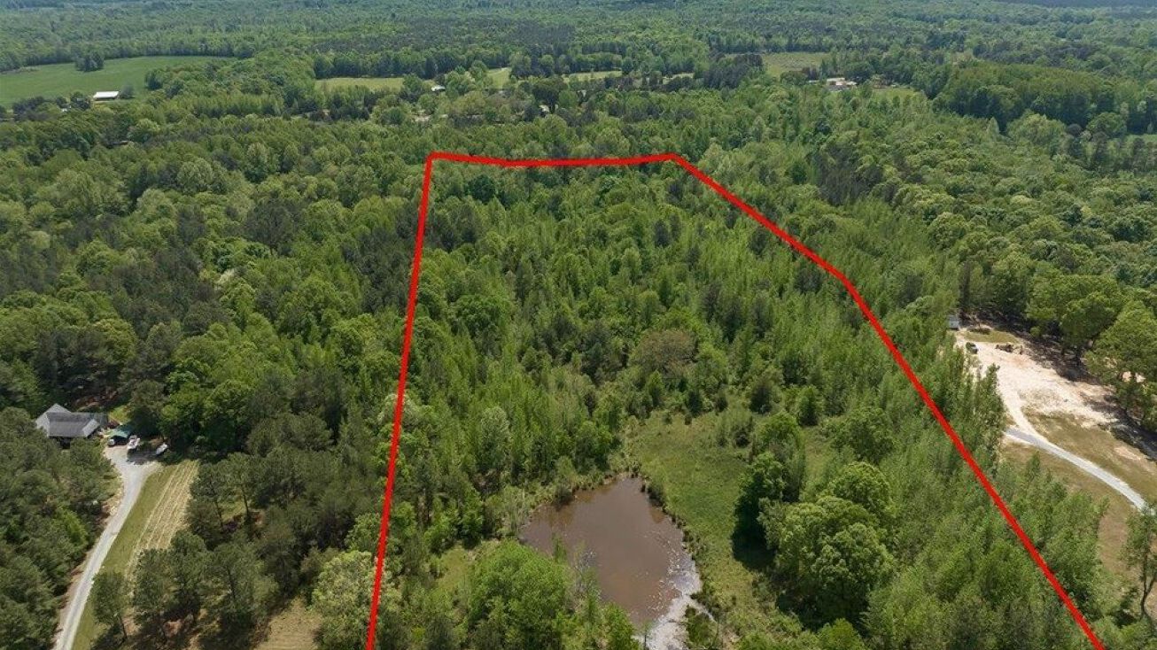 454 Maple Springs Ln, Bear Creek, NC 27207