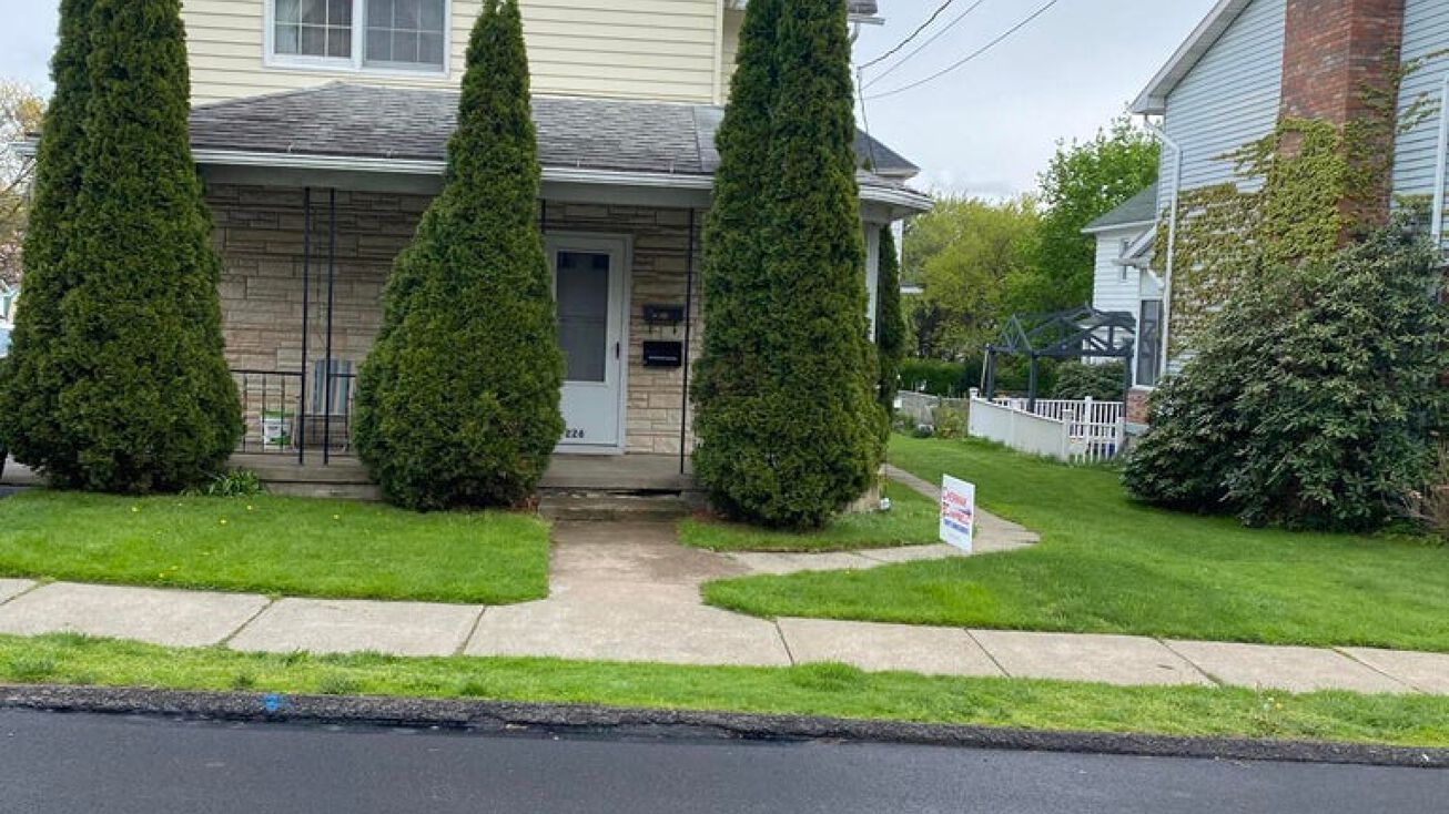 226 3rd St, Blakely, PA 18447