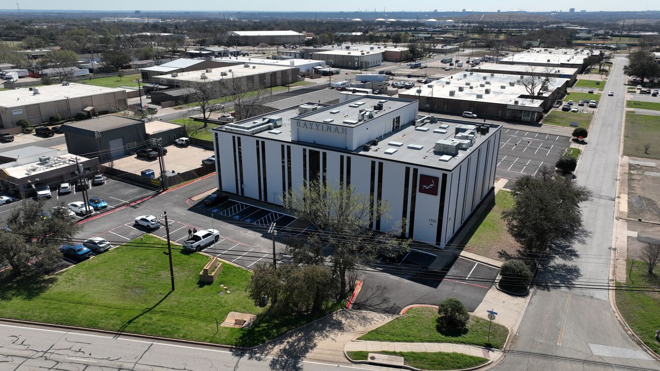 1701 W Euless Blvd, Euless, TX 76040