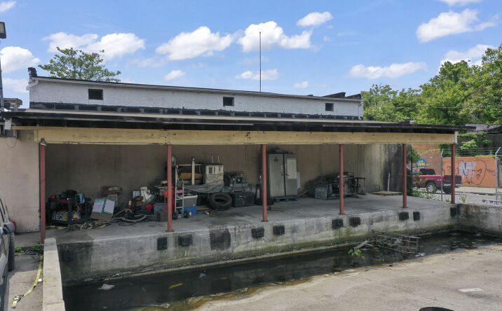 Pictures of Industrial property located at 135 S Warwick, Baltimore, MD 21223 for comps - image #1