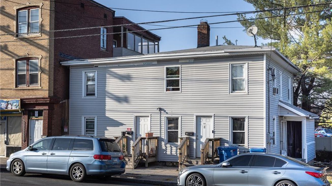 148 School St, Bristol, CT 06010