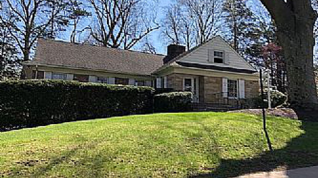 Pictures of Office, Retail property located at 2 Morris Ave