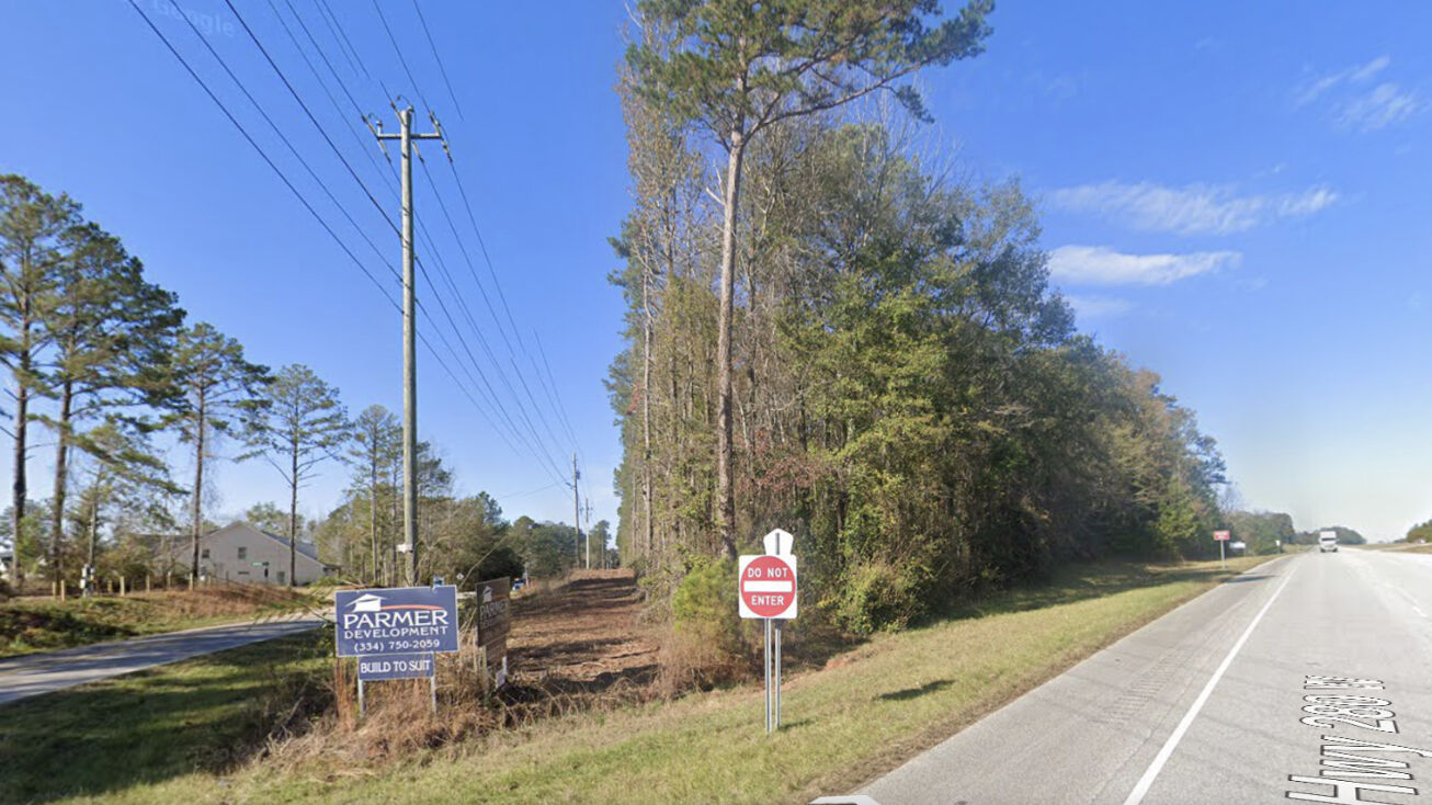 Farmville Rd, Auburn, AL 36830