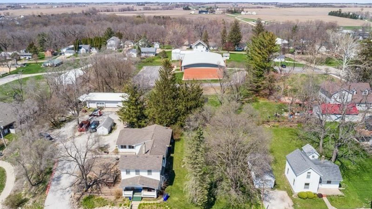 230 W Main St, Solon, IA 52333 Multifamily Property for Sale