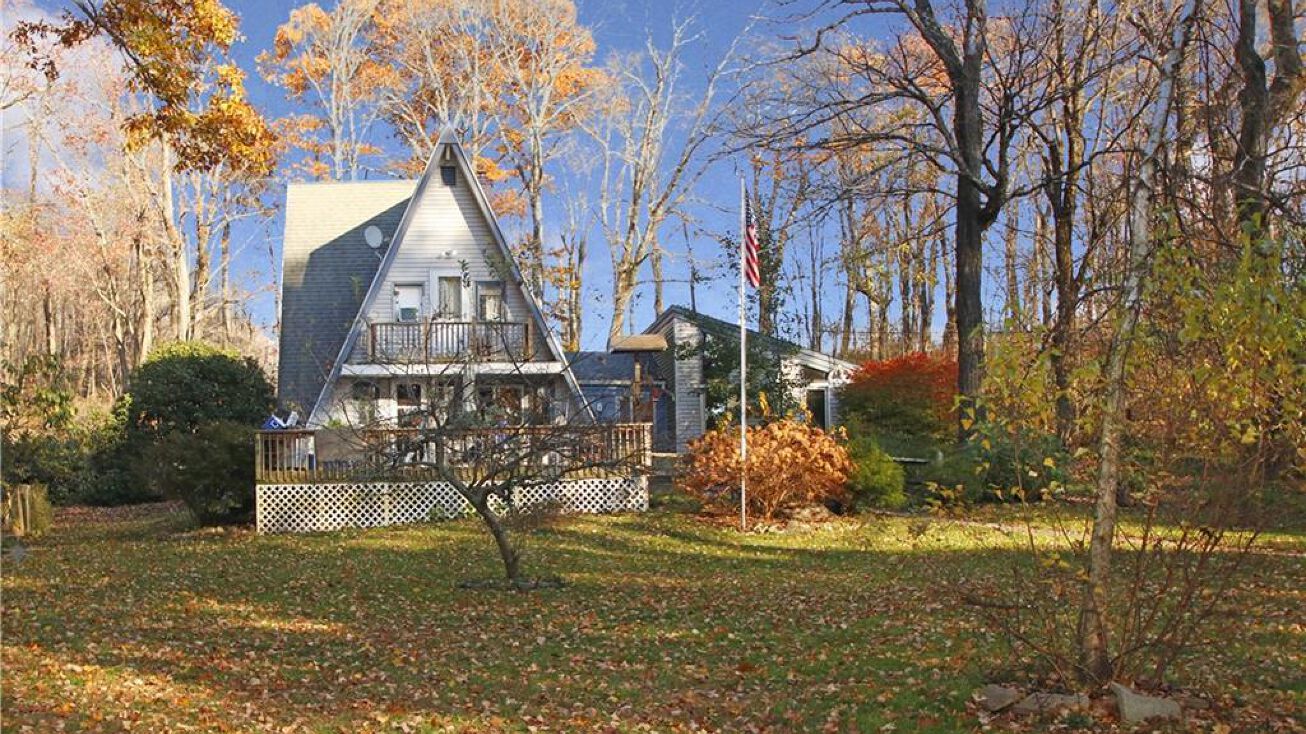 1 Woodchuck Ln, Harwinton, CT 06791