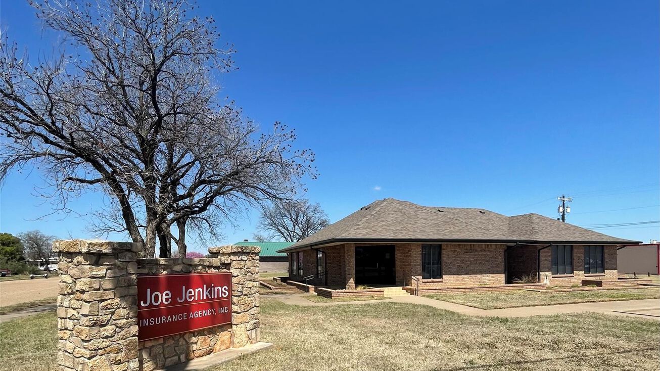 101 E Ingram St, Seymour, TX 76380 Office Property for Sale 101 E