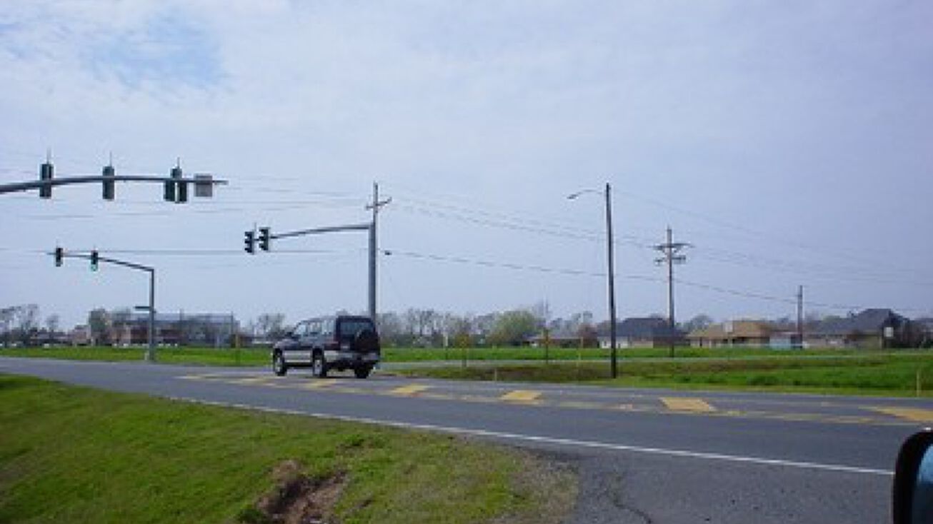 Airline, Bossier City, LA 71111