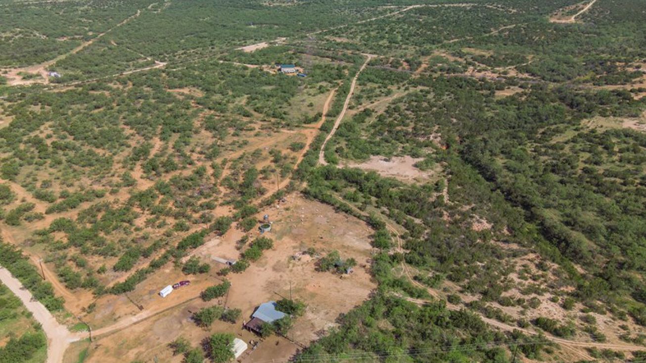 891 Menielle Rd, Robert Lee, TX 76945