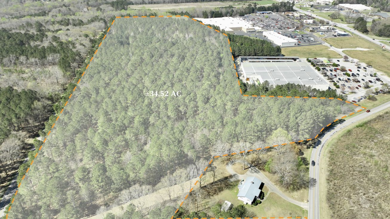 206 Elizabeth Rd, Hartwell, GA 30643