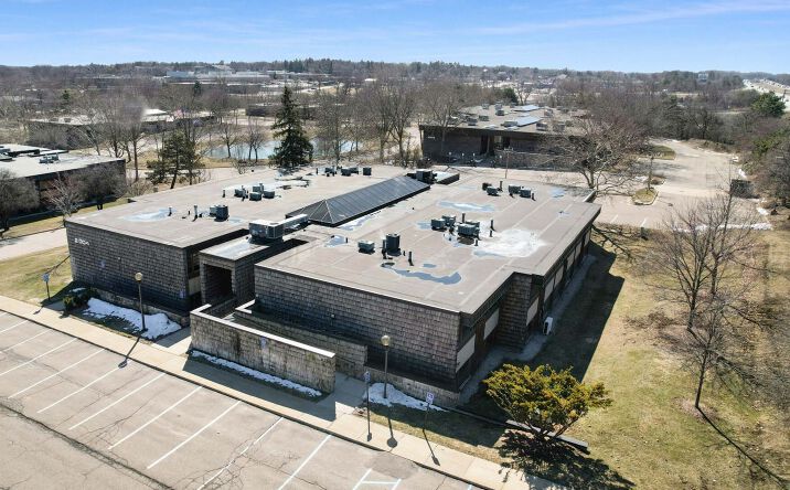 Pictures of Office property located at 2004 Hogback Rd, Ann Arbor, MI 48105 for sales - image #1