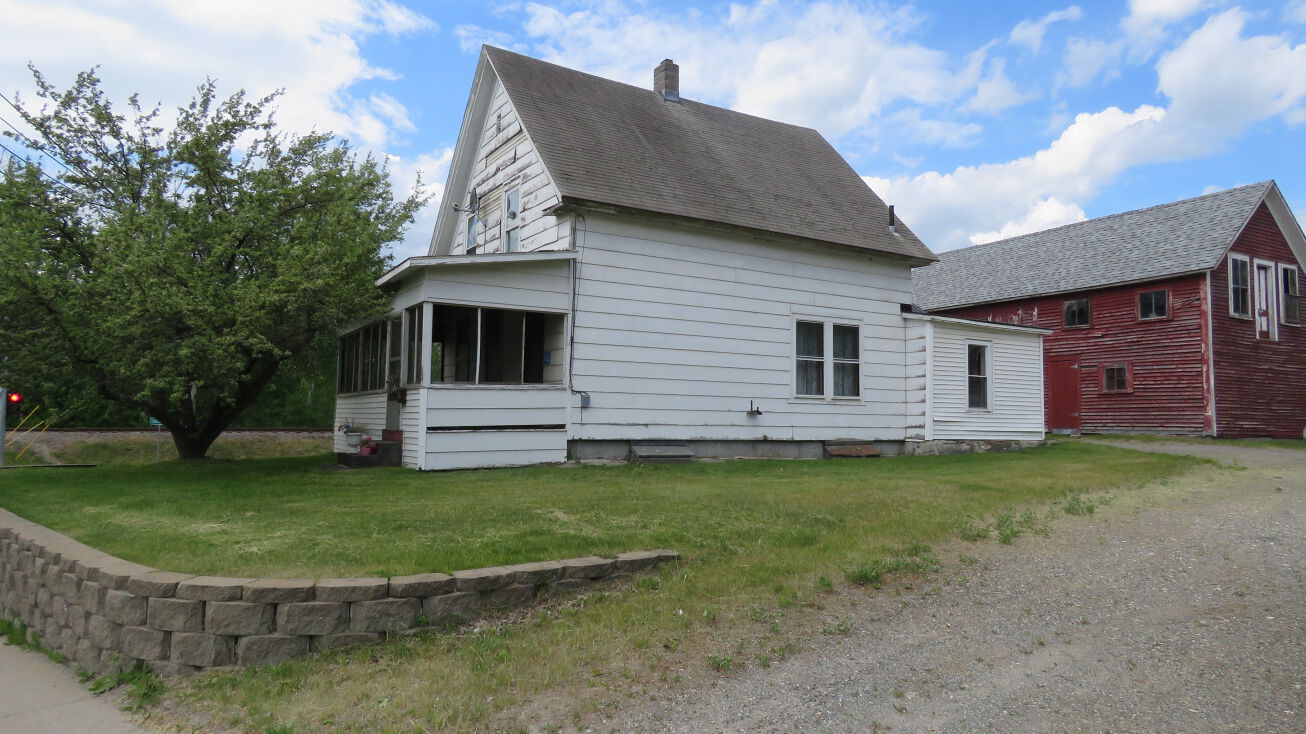 23 E Main St, Newport, VT 05855