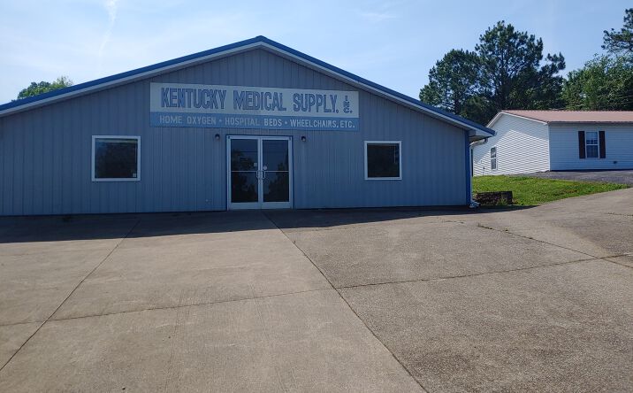 Pictures of Retail property located at Ridge Dr, Edmonton, KY 42129 for sales - image #1
