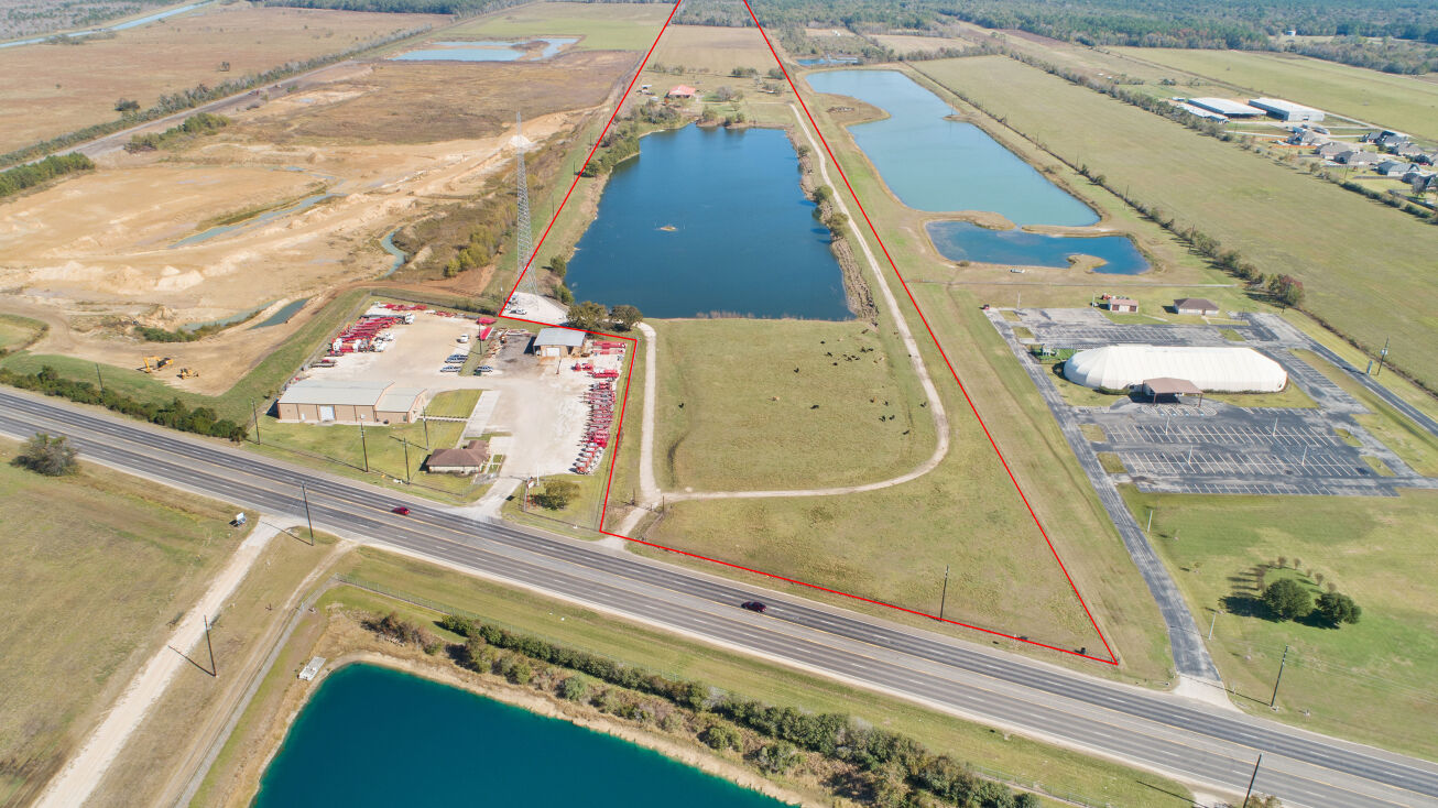 14725 N Hwy 146, Dayton, TX 77535