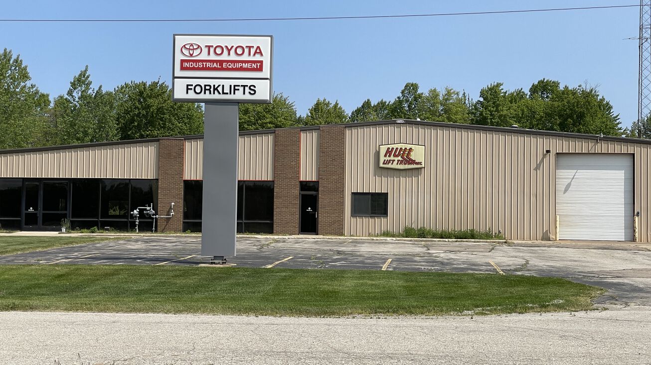 2885 Coloma Rd, Benton Harbor, MI 49022