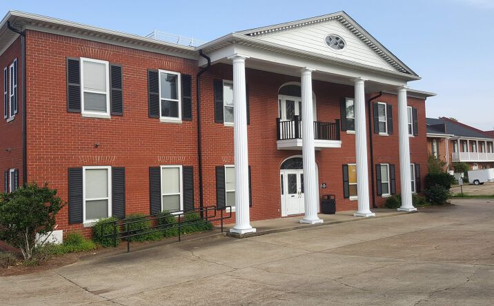 Pictures of Office property located at 817 E River Pl, Jackson, MS 39202 for sales - image #1