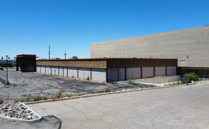 Pictures of Retail, Office, Industrial property located at 4646 N Oracle Rd, Tucson, AZ 85705 for comps - image #1