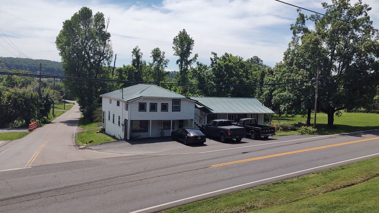 6811 Maloneyville Rd, Corryton, TN 37721