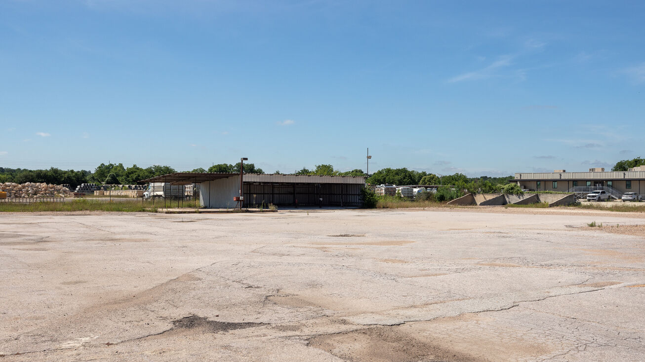 915 Dalton Ln, Austin, TX 78742