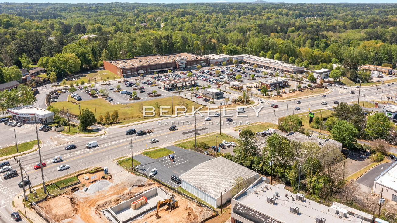 3247 S Cobb Dr, Smyrna, GA 30080