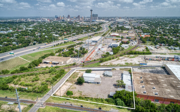 Pictures of Industrial property located at 1402 Hoefgen Ave, San Antonio, TX 78210 for sales - image #1