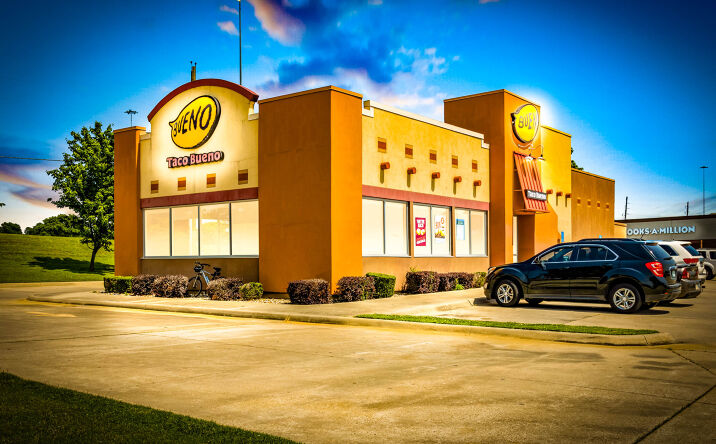 Pictures of Retail property located at 3505 Mall Dr, Texarkana, TX 75503 for sales - image #1