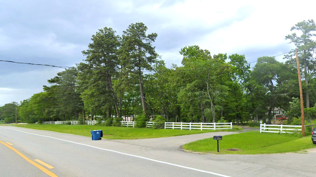 12088 FM 830, Willis, TX 77318