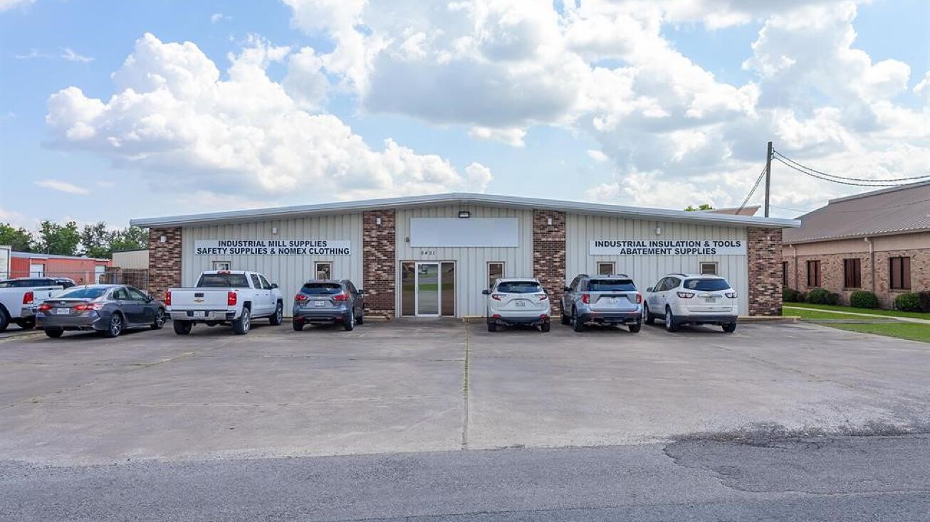 6401 Twin City Hwy, Port Arthur, TX 77642