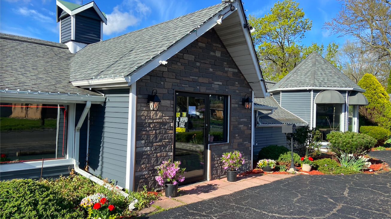 700 E Robinson St, North Tonawanda, NY 14120