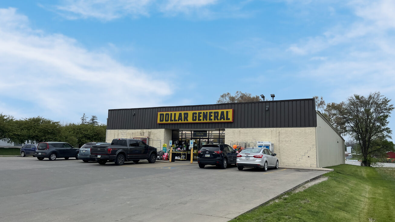 1102 Chatburn Ave, Harlan, IA 51537