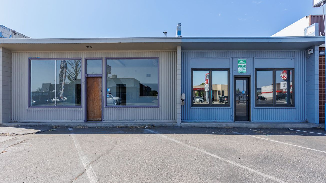 3503 W Clearwater Ave, Kennewick, WA 99336