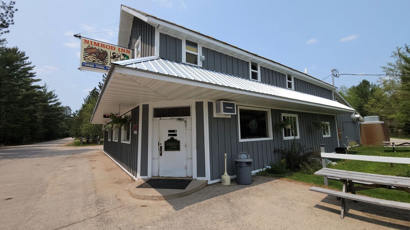 N12808 Northway Dr, Athelstane, WI 54104