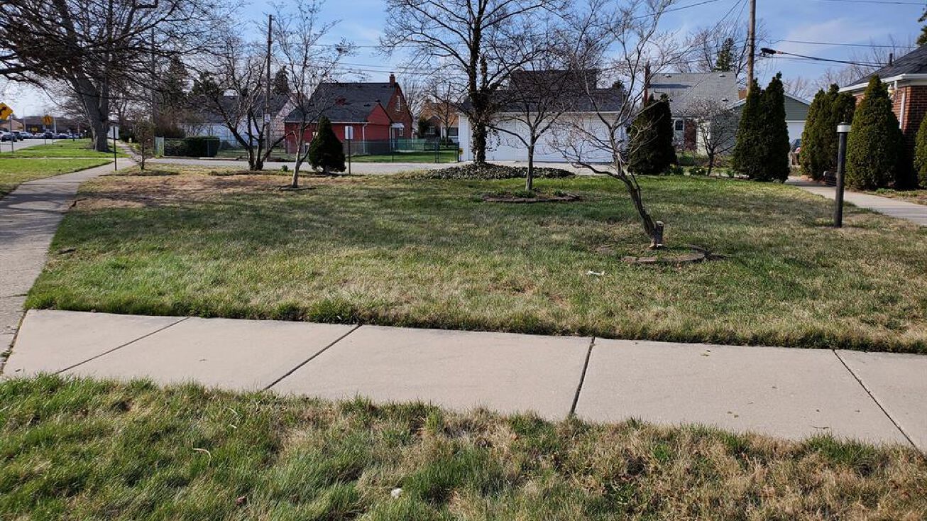 20331 Outer Dr, Dearborn, MI 48124