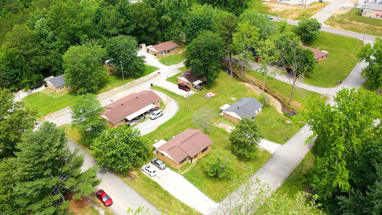 102 Sherry Ln, Dickson, TN 37055 Multifamily Property for Sale