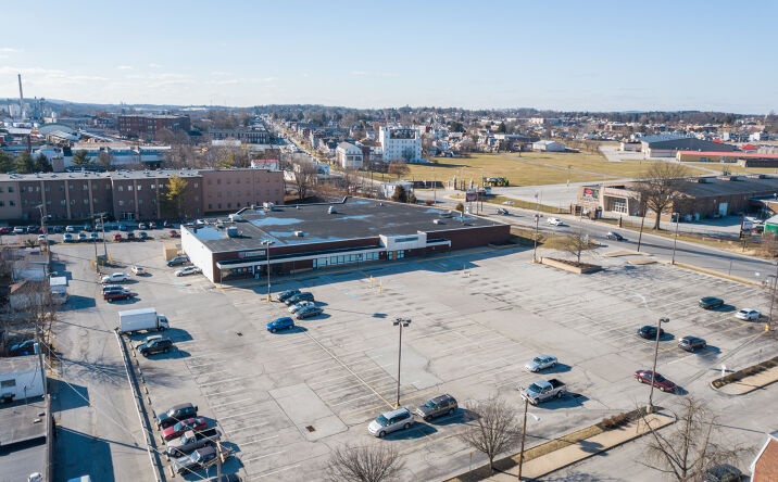 Pictures of Retail property located at 1200 W Market St, York, PA 17404 for comps - image #1