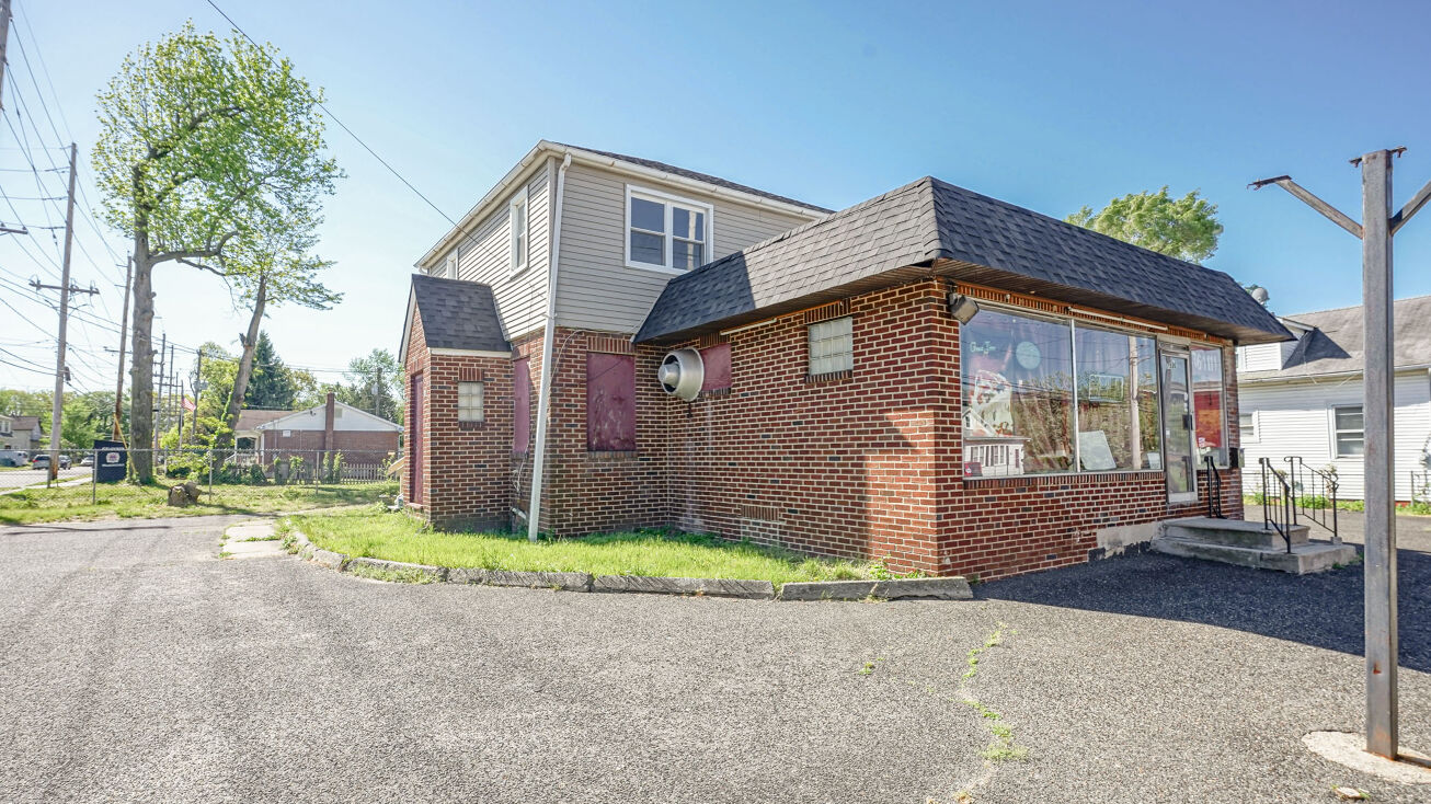 7936 River Rd, Pennsauken Township, NJ 08110