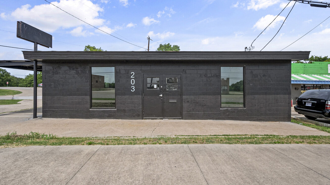 203 Kennedale Pkwy, Kennedale, TX 76060