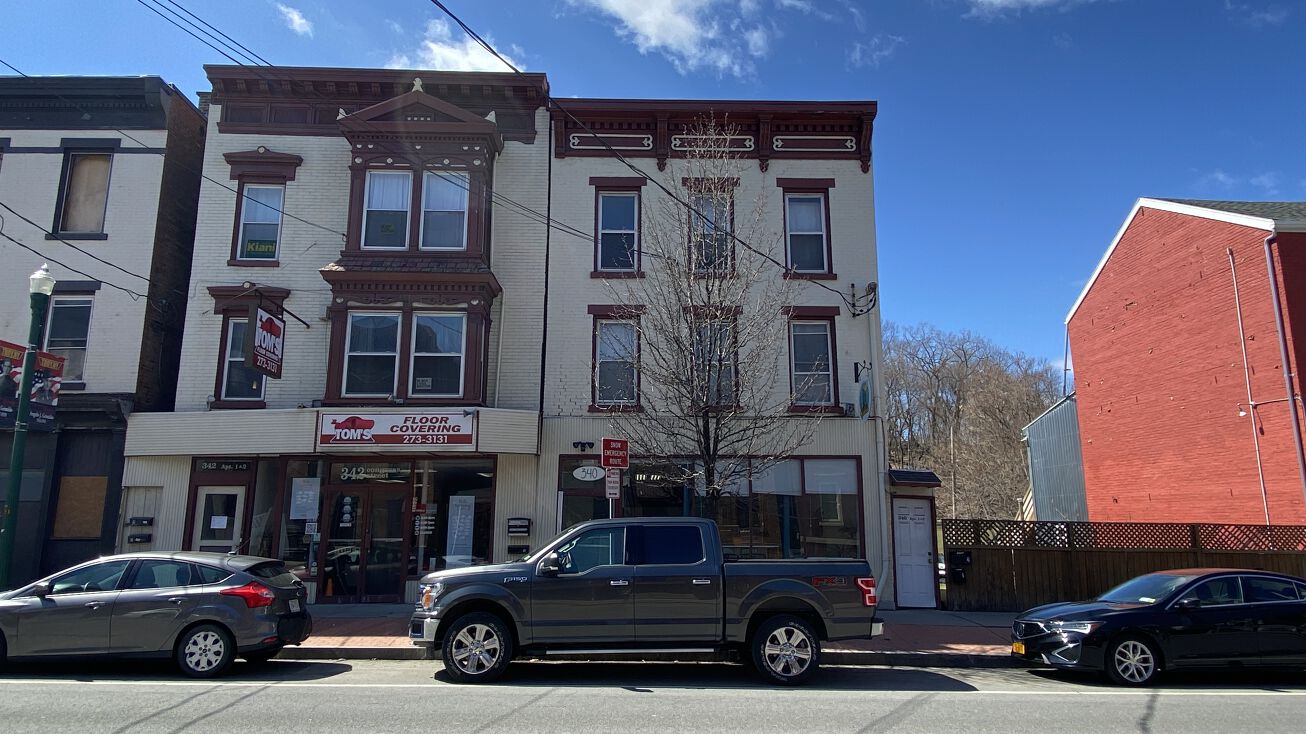 342 Congress St, Troy, NY 12180