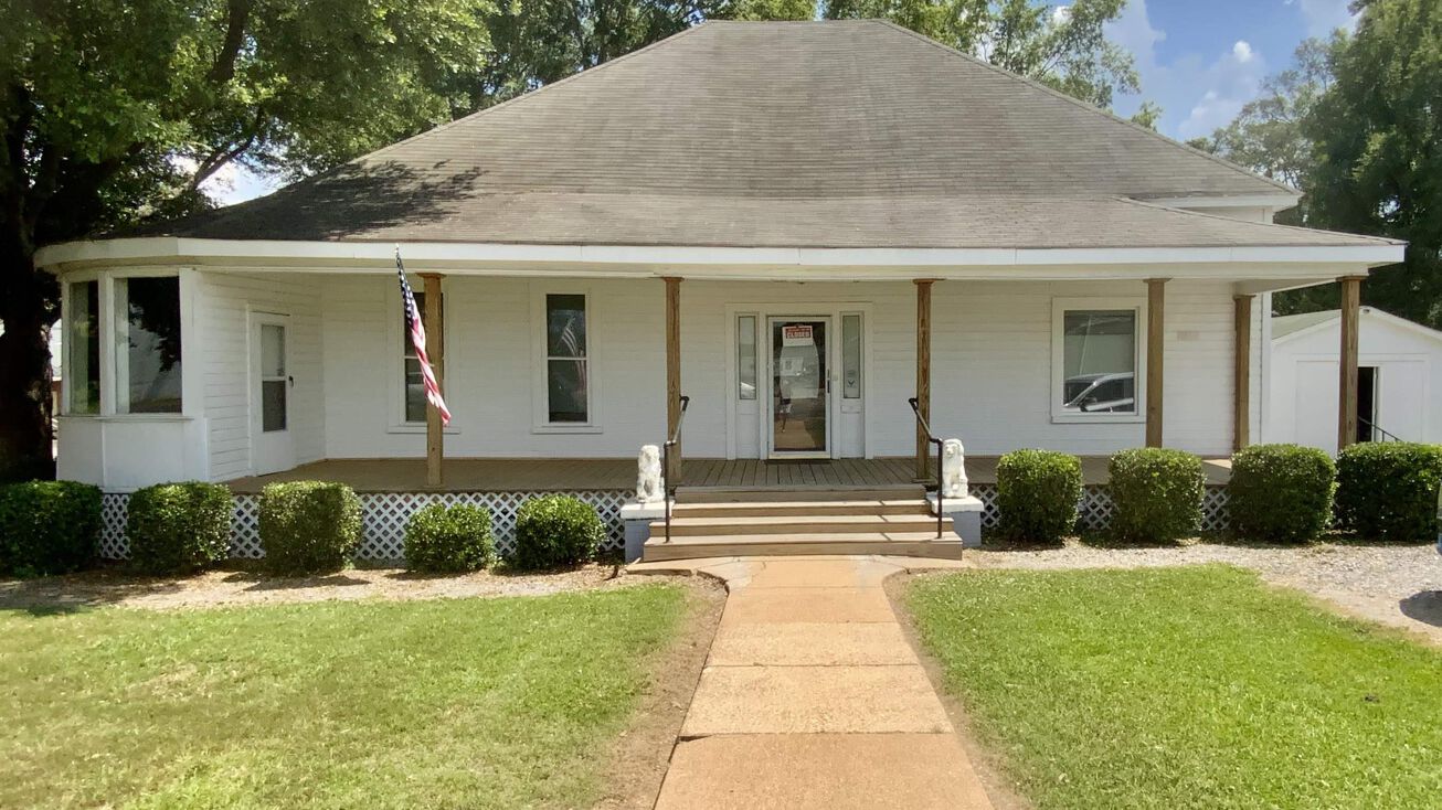 203 W JEFFERSON AVENUE, Bastrop, LA 71220