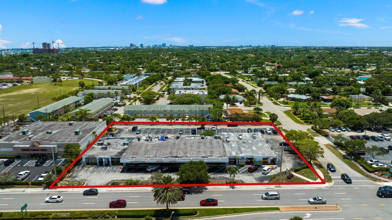 450 Northlake Boulevard, Lake Park, FL 33408