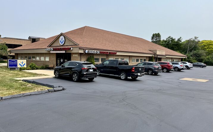 Pictures of Office property located at 30180 Orchard Lake Rd, Farmington Hills, MI 48334 for sales - image #1