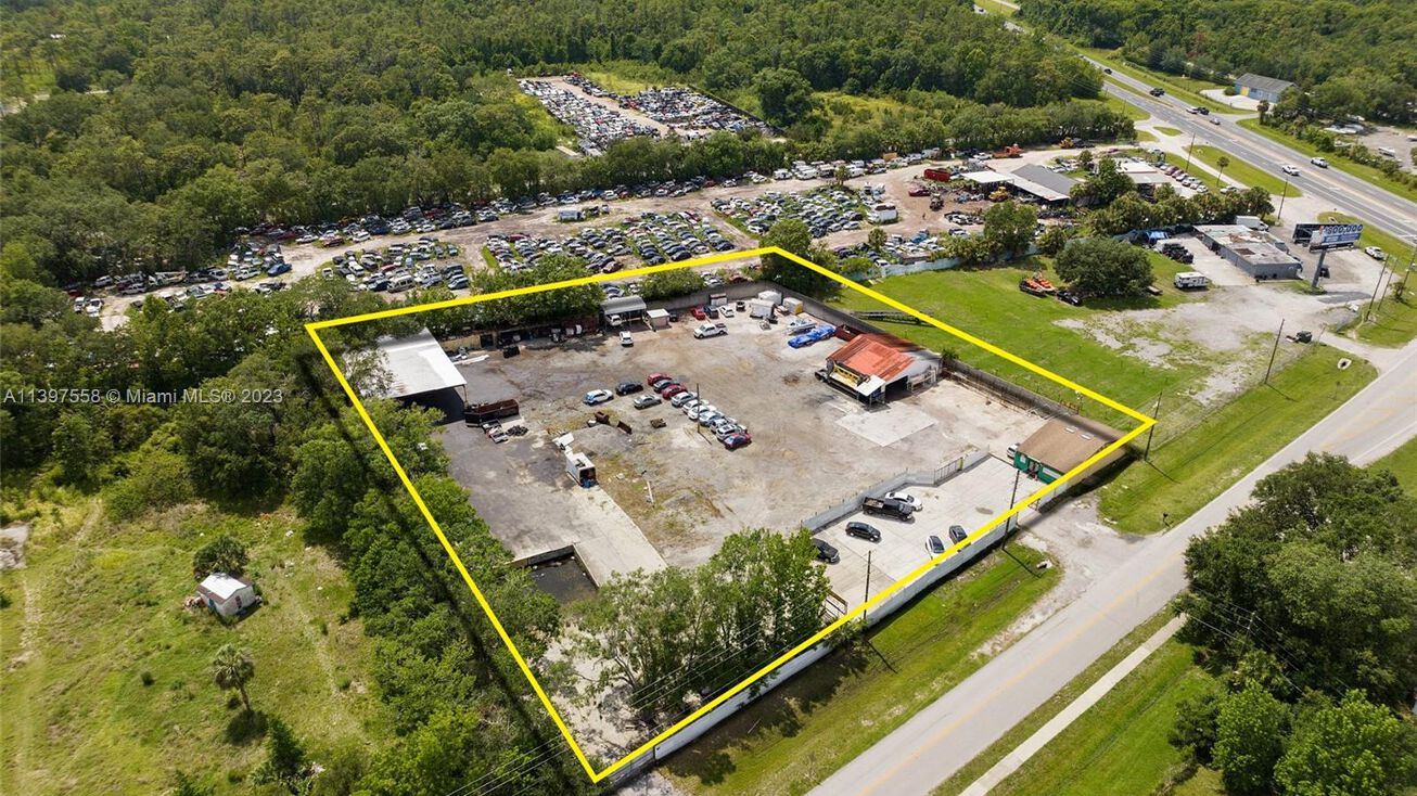 366 N COUNTY ROAD 13, Other City In The State Of Florida, FL 32833
