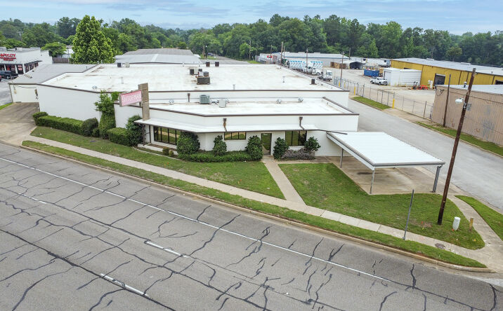 Pictures of Industrial property located at 1905 W Gentry Pkwy, Tyler, TX 75702 for sales - image #1
