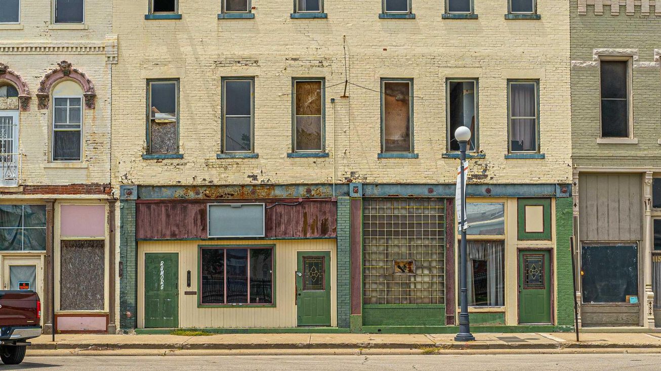 119 S SANGAMON Street, Lincoln, IL 62656