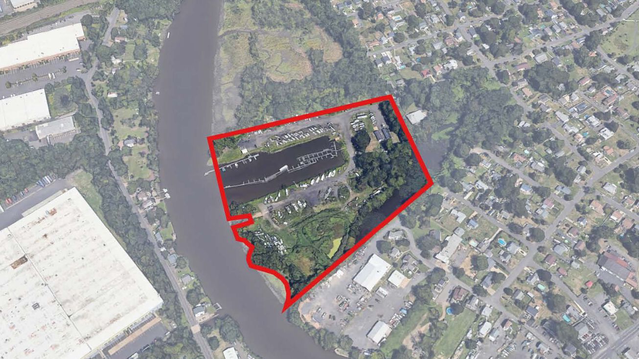 400 Main Ave, Croydon, PA 19021