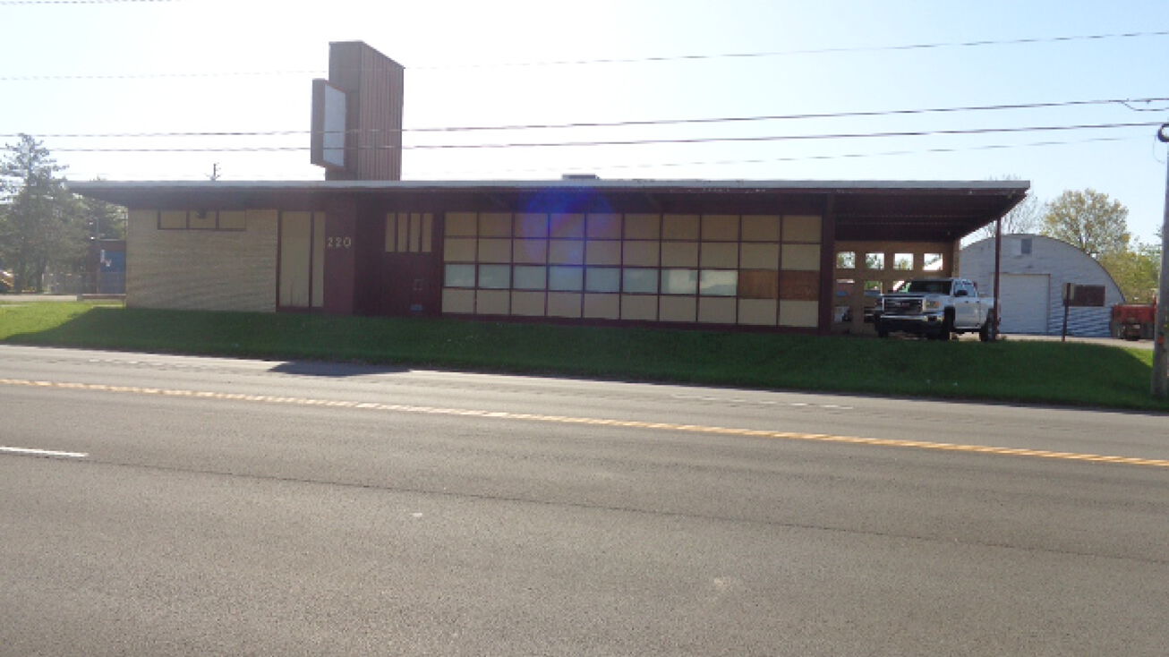 220 Oberlin Rd., Elyria, OH 44035