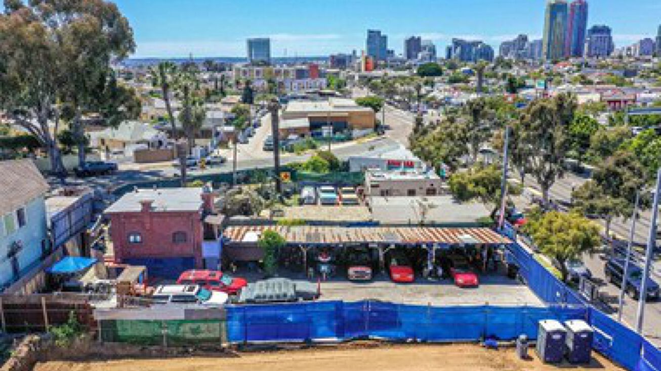 2547 Commercial St, San Diego, CA 92113