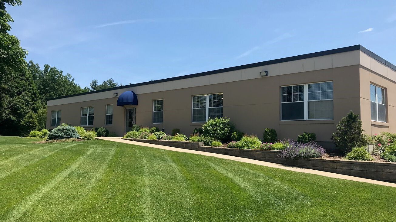 1 Foxhill Dr, Foxborough, MA 02081