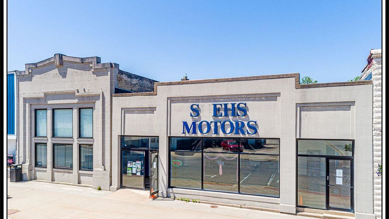 301 S Bridge Street, Manawa, WI 54949 Special Purpose Property for